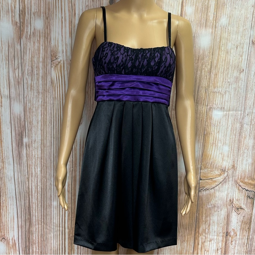 B-Wear Too! Byer California Juniors Lace Bodice‎ Satin Dress